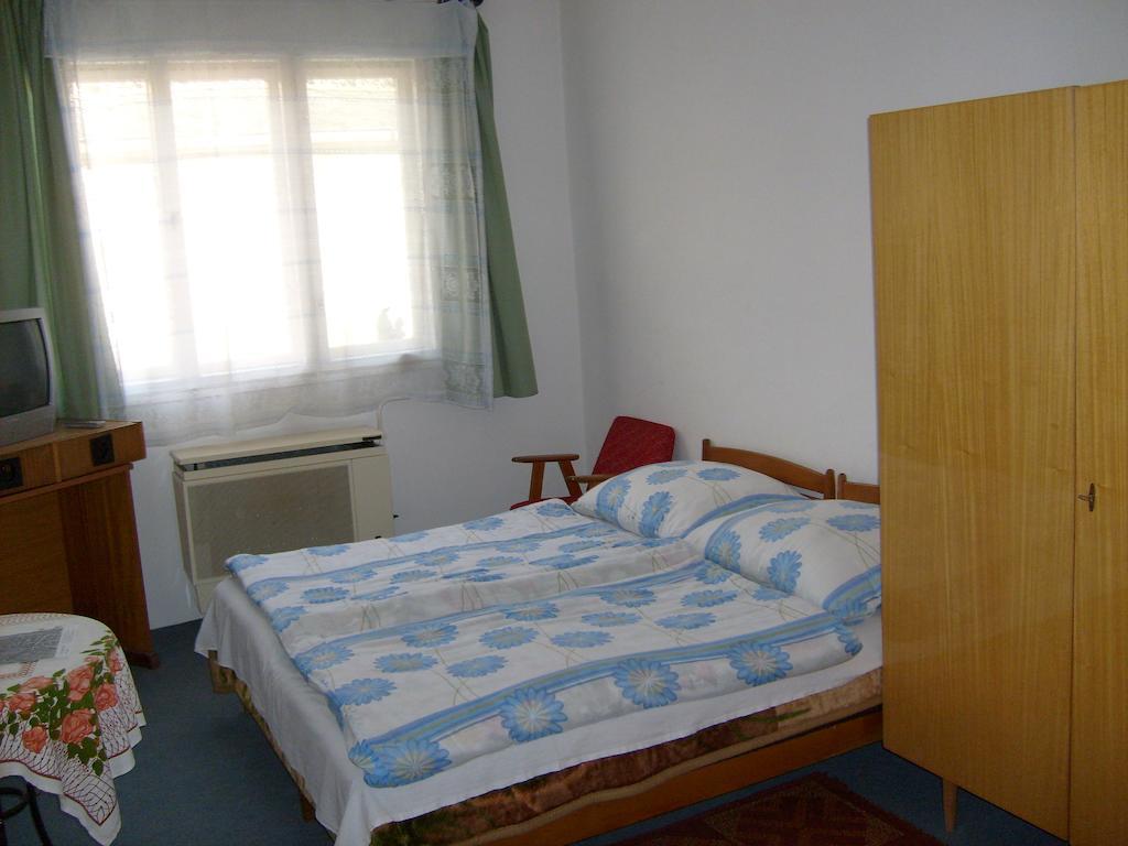 Toth Maganszallas Hajduszoboszlo Apartment Bilik gambar