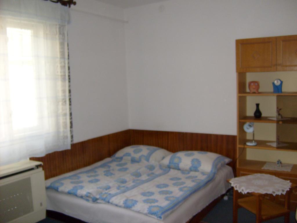 Toth Maganszallas Hajduszoboszlo Apartment Bilik gambar